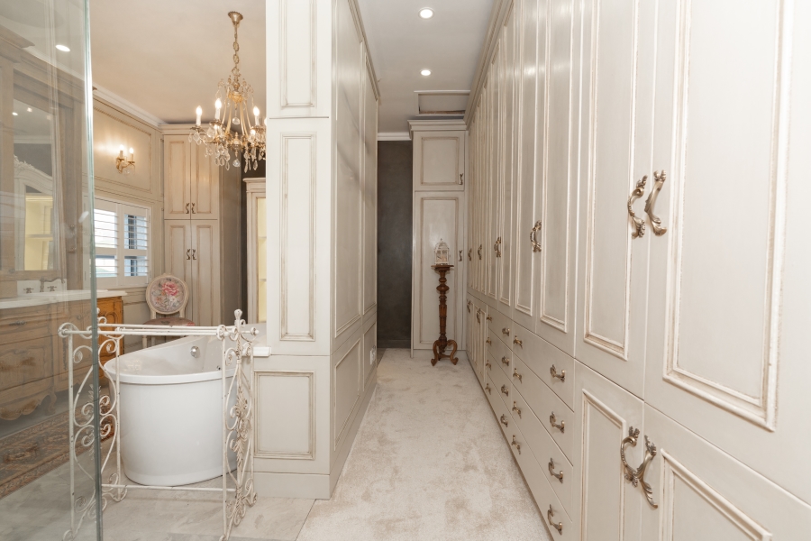 5 Bedroom Property for Sale in Greenways Golf Estate Western Cape